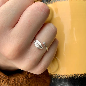 Delicate leaf with CZ Ring